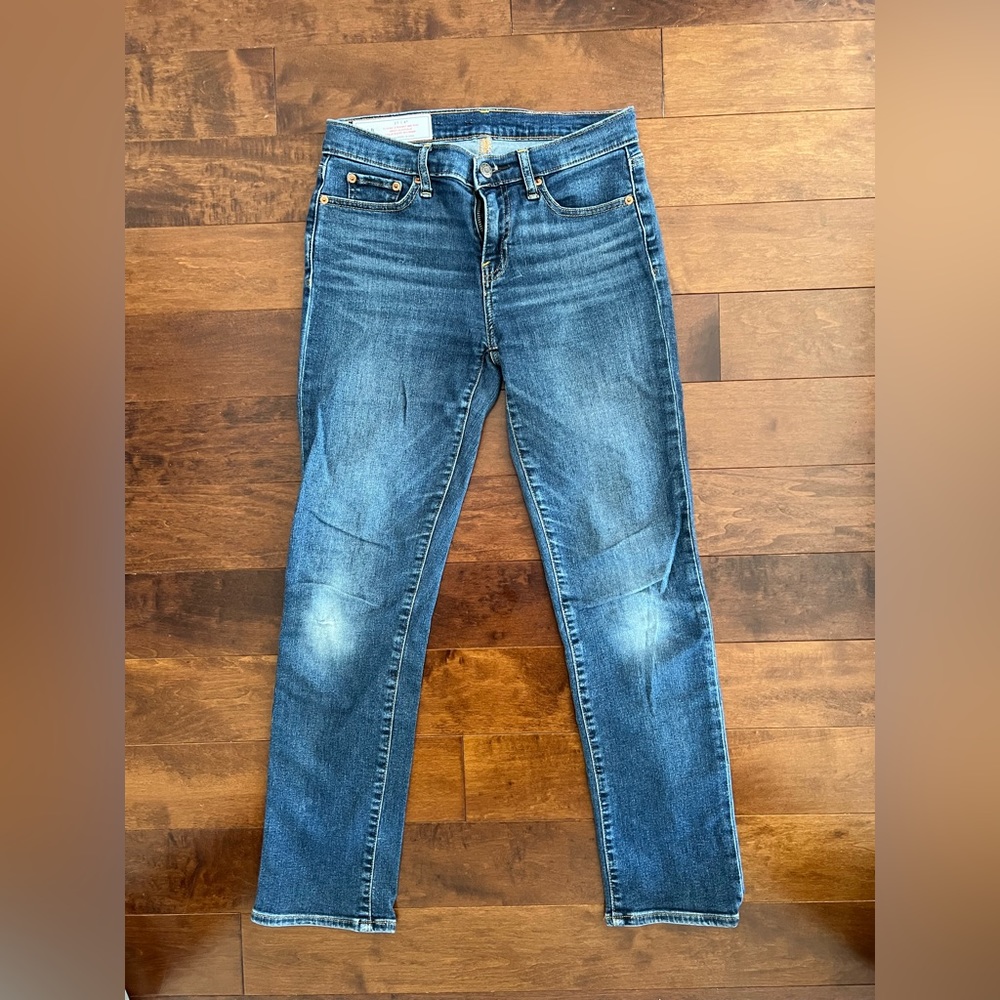 Gap Classic Straight Midrise size 27 petite